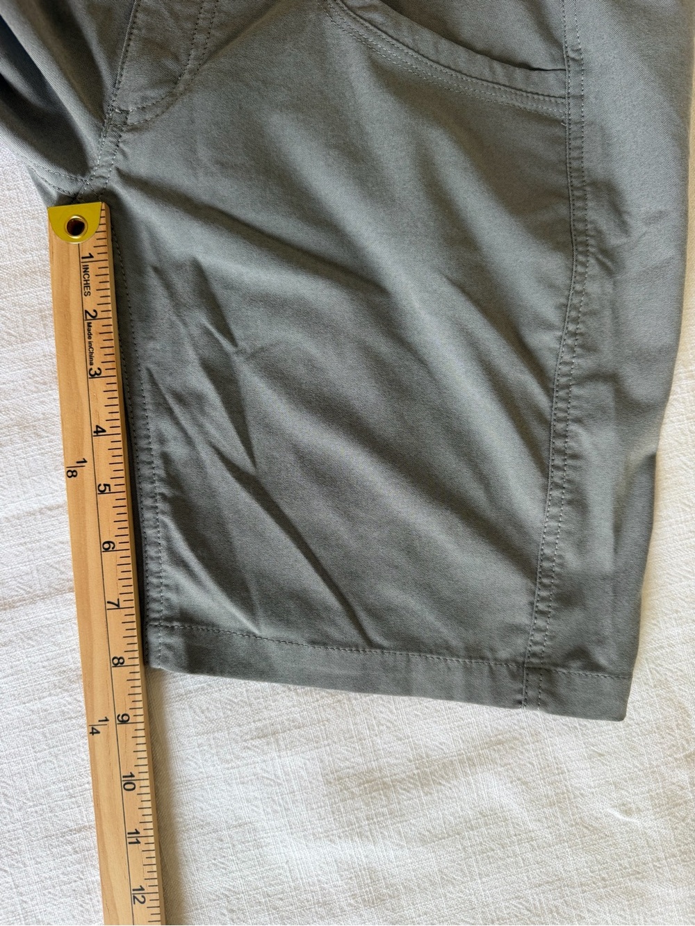 Kuhl Women’s Trekr 8” Hiking Shorts in Olive Green - Picture 8 of 8